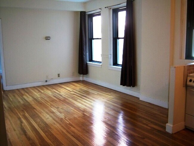 489 Commonwealth Ave in Boston, MA - Building Photo - Building Photo