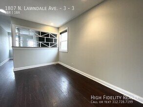 1807 N Lawndale Ave in Chicago, IL - Building Photo - Building Photo