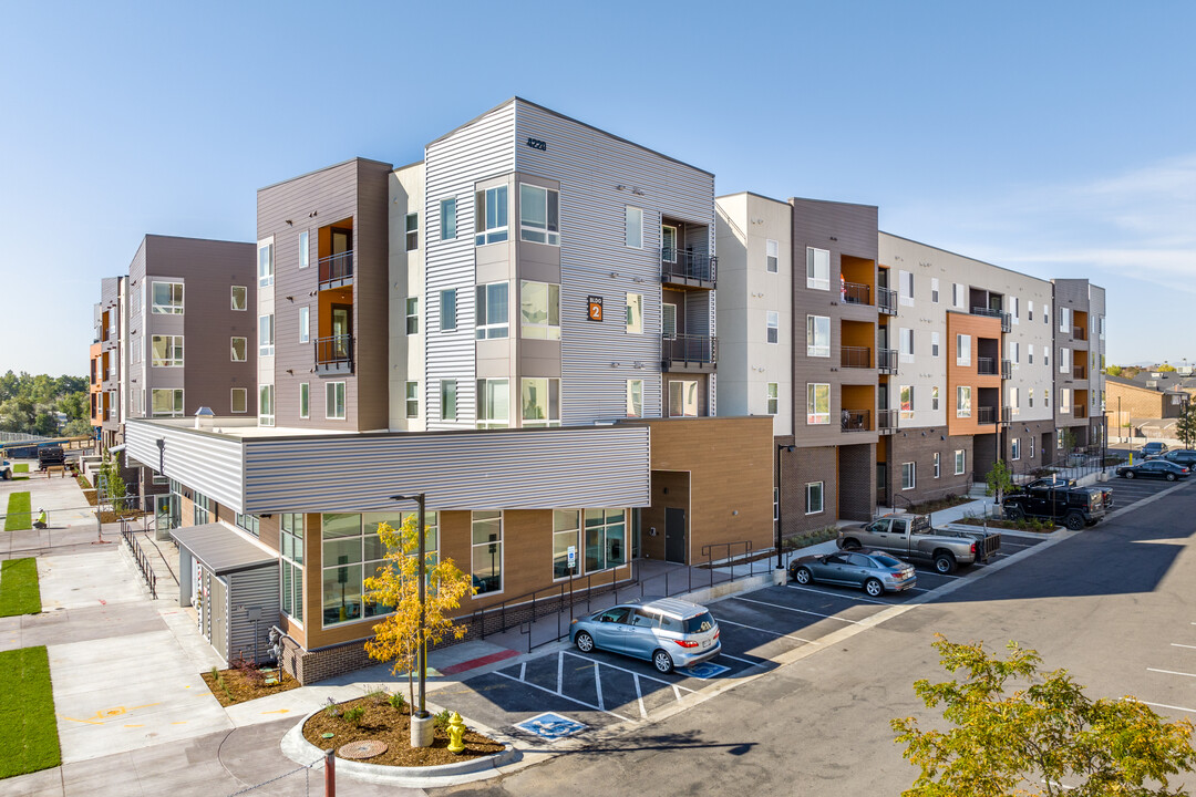 Crossing Pointe South in Thornton, CO - Foto de edificio