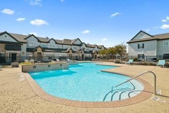 Champion Townhomes on the Green in Houston, TX - Building Photo - Building Photo