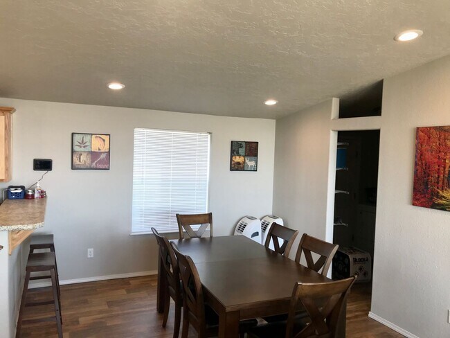 273 Shining Mountains Loop Rd in Ennis, MT - Building Photo - Building Photo