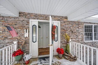 28 Robin Ln in Gouldsboro, PA - Building Photo - Building Photo