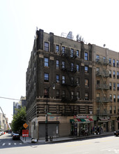 402 E 162nd St in Bronx, NY - Foto de edificio - Building Photo