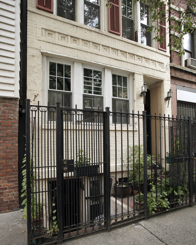 205 E 29th St in New York, NY - Foto de edificio - Building Photo