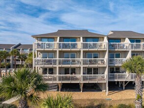4 N Forest Beach Dr in Hilton Head Island, SC - Building Photo - Building Photo