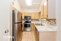 3221 Pipers Way photo'