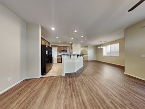 1552 Sea Sunset Ct in Henderson, NV - Building Photo - Building Photo