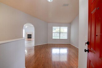 1017 NW 87th Way in Gainesville, FL - Building Photo - Building Photo