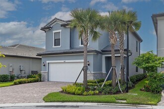 4443 Providence Wy in Oakland Park, FL - Building Photo - Building Photo