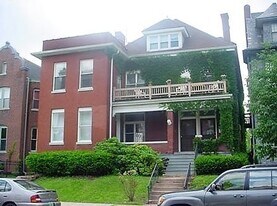 4908 Washington Ave in St. Louis, MO - Building Photo