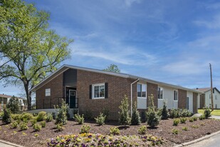 Sumner Estates in Hendersonville, TN - Building Photo