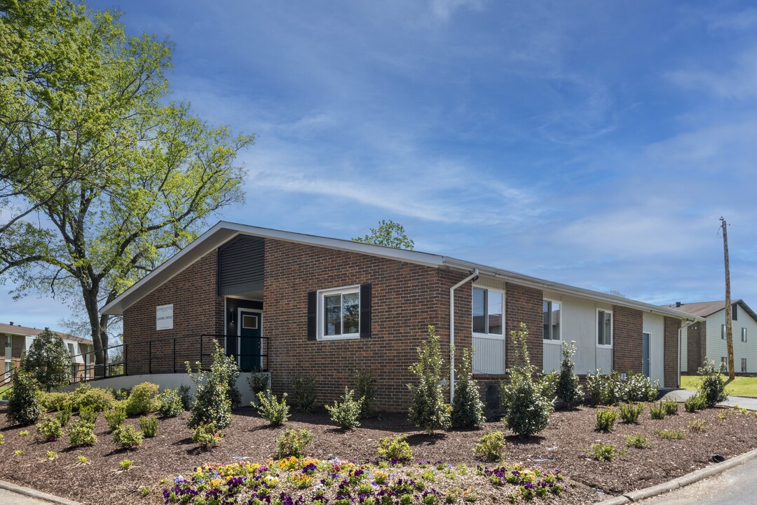 Sumner Estates in Hendersonville, TN - Building Photo