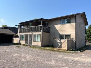 161 Indian Trail Rd, Unit 1 in Kalispell, MT - Building Photo - Building Photo