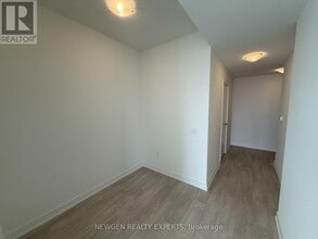 1 Quarrington Lane in North York, ON - Building Photo - Building Photo