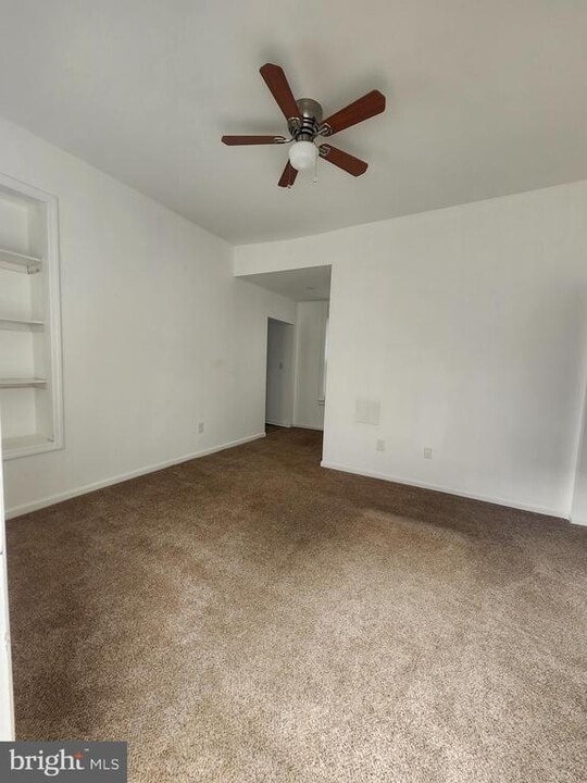 47 Hopkins St in Woodbury, NJ - Building Photo