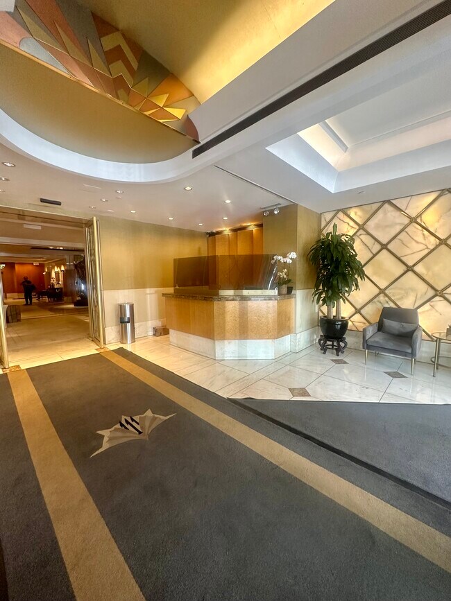 444 W Fullerton Pky Rentals in Chicago, IL