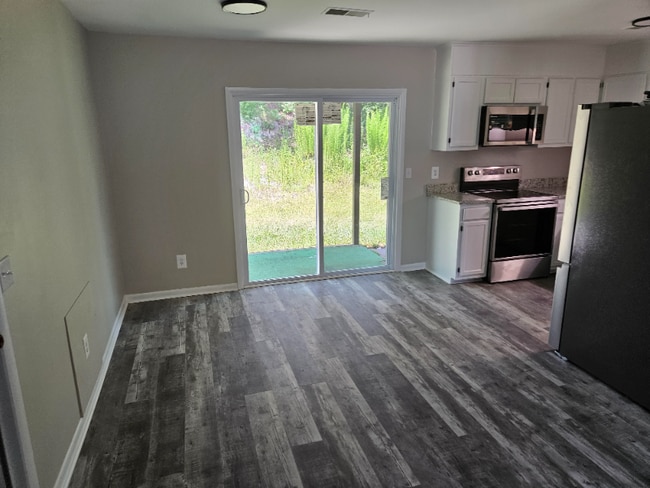 300 Rockingham Rd in Columbia, SC - Building Photo - Building Photo