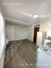 702 E 7th St in Long Beach, CA - Building Photo - Building Photo