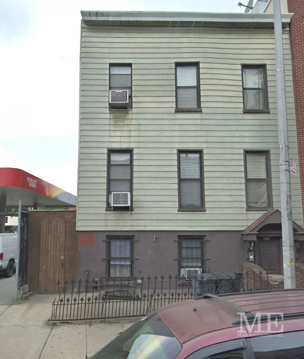 511 Meeker Ave in Brooklyn, NY - Building Photo