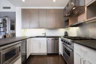 161 Grand St in New York, NY - Building Photo - Building Photo