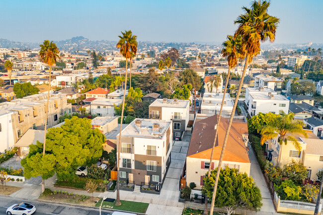 632 Normandie Ave in Los Angeles, CA - Building Photo - Building Photo