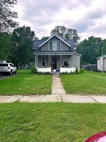 2016 7th St in Eau Claire, WI - Building Photo