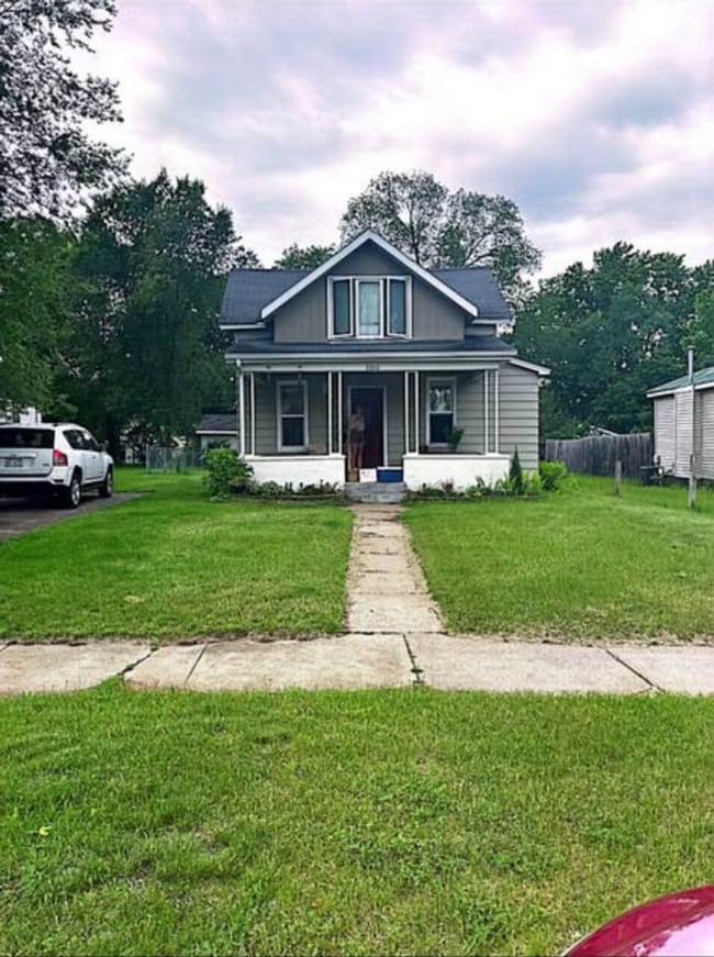 property at 2016 7th St