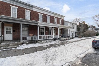 2015A Swatara St in Harrisburg, PA - Foto de edificio - Building Photo