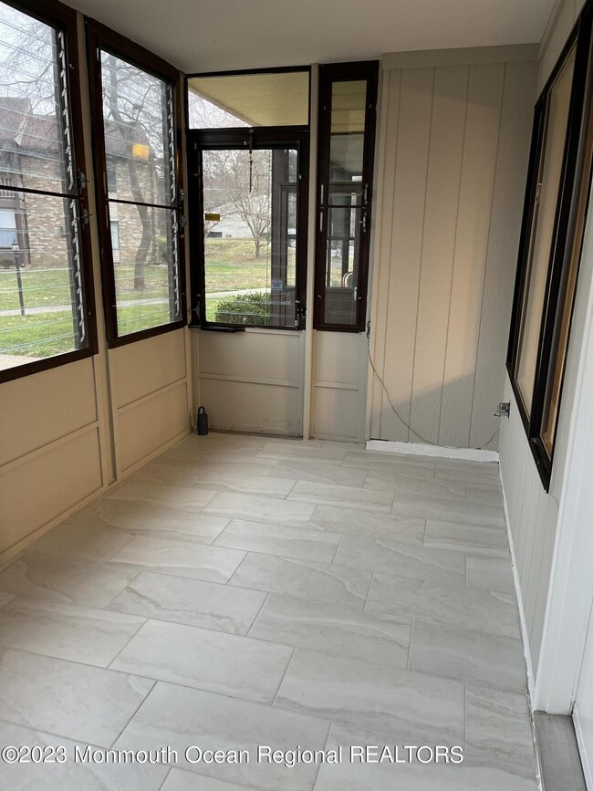 136 Amberly Dr in Englishtown, NJ - Building Photo - Building Photo