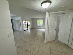 3817 Cocoplum Cir in Coconut Creek, FL - Building Photo - Building Photo