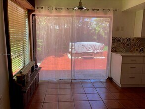 12800 SW 104th Terrace in Miami, FL - Building Photo - Building Photo