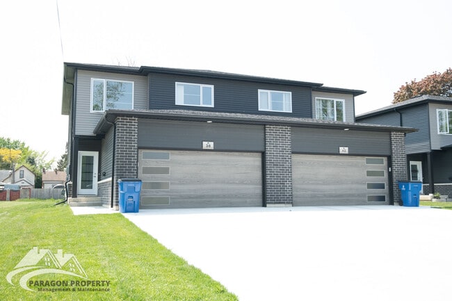 38 Llydican Ave in Chatham, ON - Building Photo - Building Photo