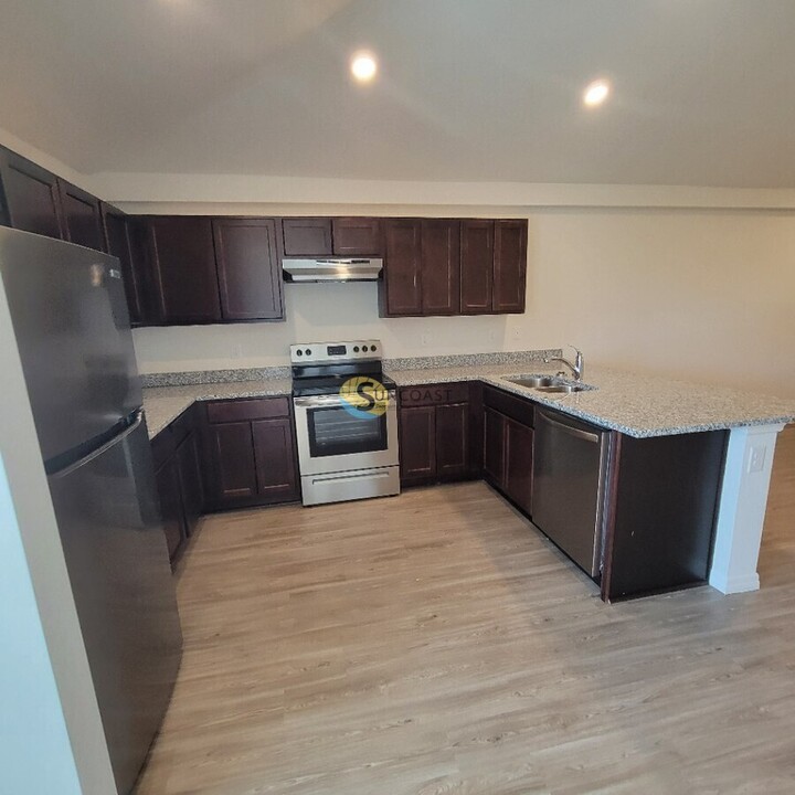 177 Lomond Dr in Port Charlotte, FL - Building Photo