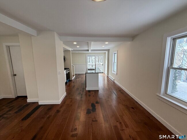 98 E Elm St in Torrington, CT - Building Photo - Building Photo