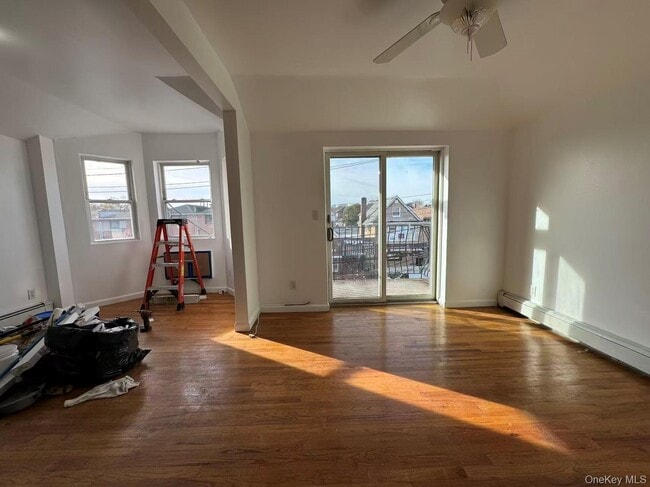 45-55-55 162nd St in New York, NY - Building Photo - Building Photo