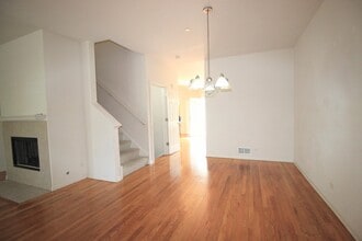 365 Bradbury Ln in Bartlett, IL - Building Photo - Building Photo