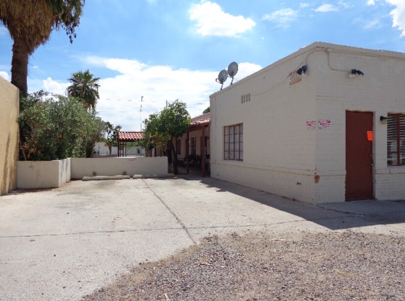 McDowell Apartments in Phoenix, AZ - Foto de edificio