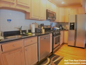 29 Sutherland Rd, Unit 1 in Boston, MA - Building Photo - Building Photo