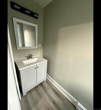 24 Fairview St in Windsor Locks, CT - Building Photo - Building Photo