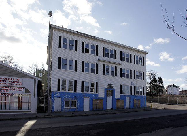 833 Main St in Worcester, MA - Foto de edificio - Building Photo