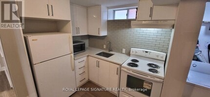 32 Albion St in Kitchener, ON - Building Photo - Building Photo