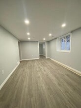 25 Broadleaf Pl in Kitchener, ON - Building Photo - Building Photo