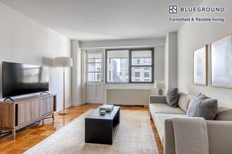 315 East 86th St in New York, NY - Building Photo - Building Photo