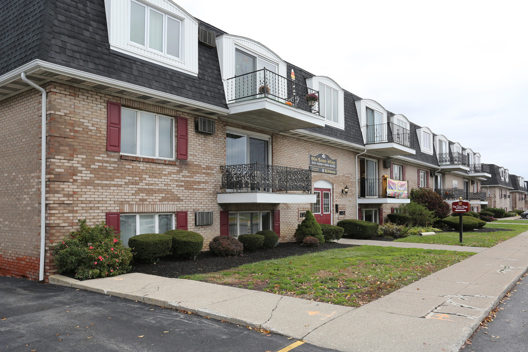 Olde Towne Village Apartments in Buffalo, NY - Foto de edificio