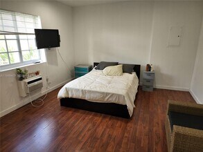 1345 Pennsylvania Ave in Miami Beach, FL - Building Photo - Building Photo