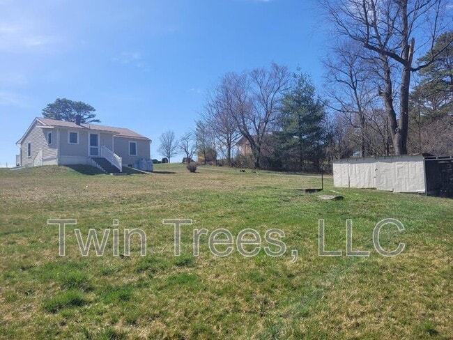 417 Old Bethel Rd in Edinburg, VA - Building Photo - Building Photo