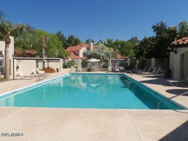 property at 4901 E Kelton Ln