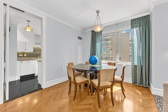 181 E 65th St in New York, NY - Building Photo - Building Photo