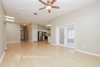 1900 Woodcut Dr in Lutz, FL - Foto de edificio - Building Photo