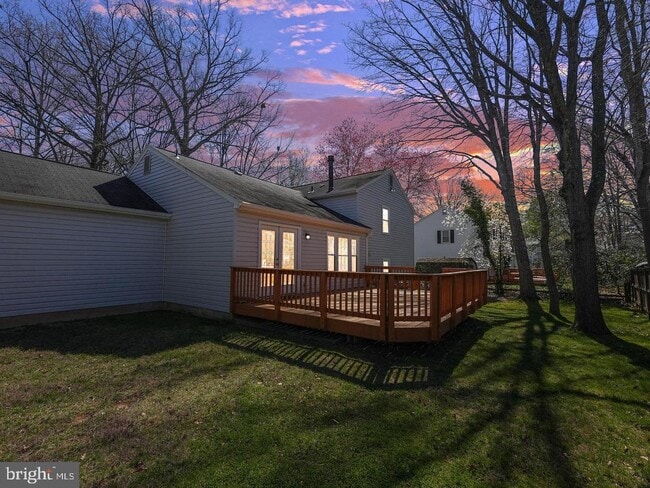 5112 Bradfield Dr in Annandale, VA - Foto de edificio - Building Photo